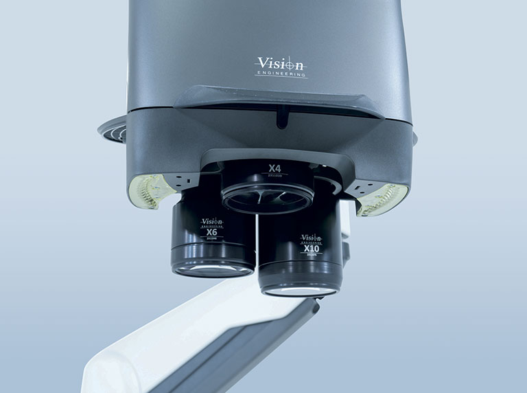 close up of Mantis stereo microscope rotating turret 