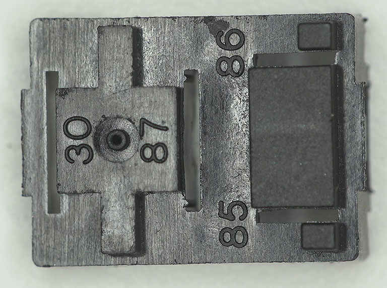 Black plastic component inspection in 4K